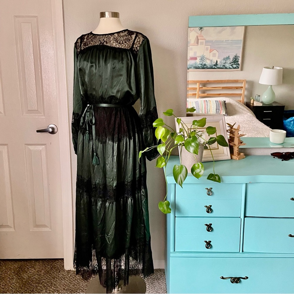 Johnny Was Emerald Green 100% Silk Maxi Dress Black Lace Accents Sz Large Belt - Picture 2 of 15